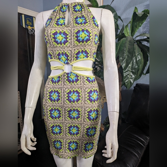 NWT Sexy Multicolor Bodycon Cut Out Halter Mini Dress By Rue21 Sizes Small - Picture 10 of 10